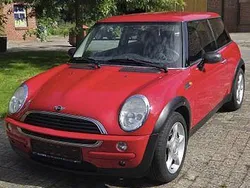 Rot Gebraucht 2004 Mini ONE Kleinwagen | 2.400 € (Fairer Preis)