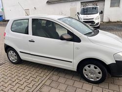 Weiß Gebraucht 2011 VW Fox Kleinwagen | 1.200 € (Fairer Preis)