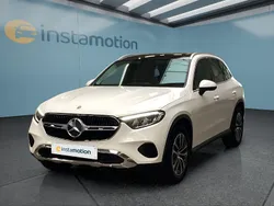 Weiß Gebraucht 2024 Mercedes GLC200 SUV | 53.349 € (Etwas zu teuer)