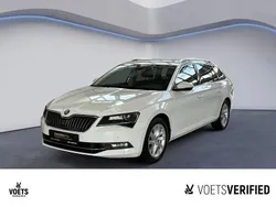 Candyweiss Gebraucht 2018 Skoda Superb Style Kombi | 23.680 € (Etwas zu teuer)