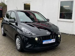 Schwarz Gebraucht 2021 Hyundai i10 Edition 30 Kleinwagen | 10.950 € (Fairer Preis)