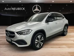 Iridiumsilber Gebraucht 2022 Mercedes GLA220 Progressive SUV | 36.850 € (Fairer Preis)