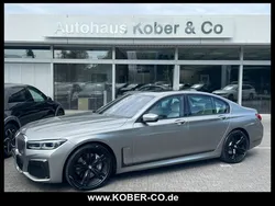 Silber/grau (metallic) Gebraucht 2019 BMW 750 Shadowline Limousine | 52.980 € (Etwas zu teuer)