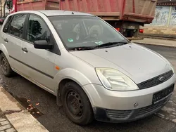 Grau Gebraucht 2004 Ford Fiesta Kleinwagen | 799 € (Guter Preis)