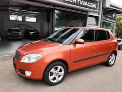 Orange Gebraucht 2009 Skoda Fabia Style Kleinwagen | 2.900 € (Guter Preis)