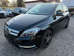 Schwarz Gebraucht 2014 Mercedes B200 Sport Van / Kleinbus | 6.900 € (Guter Preis)