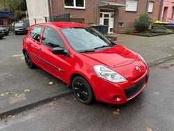 Rot Gebraucht 2012 Renault Clio III Kleinwagen | 2.499 € (Guter Preis)