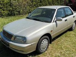 Beige Gebraucht 1998 Daihatsu Applause Limousine | 1.800 €