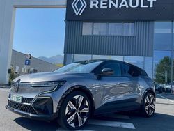 Grau Gebraucht 2023 Renault Mégane Iconic Limousine | 28.900 € (Superpreis)