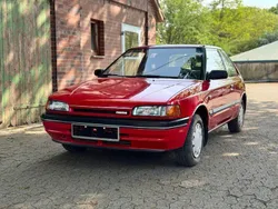 Rot Gebraucht 1991 Mazda 323 Kleinwagen | 2.950 €