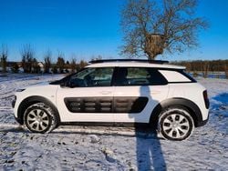 Weiß Gebraucht 2017 Citroën C4 SUV | 6.400 € (Fairer Preis)