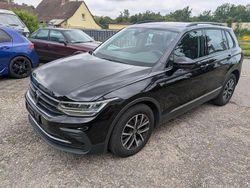 Deep black perleffekt Gebraucht 2022 VW Tiguan Life SUV | 25.900 € (Fairer Preis)