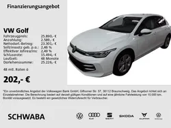 Pure white Gebraucht 2024 VW Golf VIII Life Limousine | 25.890 € (Guter Preis)
