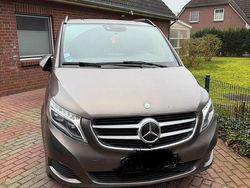 Braun Gebraucht 2016 Mercedes V250 Avantgarde Van / Kleinbus | 29.900 € (Fairer Preis)