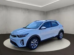 Schneeweiß Gebraucht 2024 Kia Stonic Vision SUV | 16.980 € (Guter Preis)