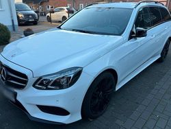 Weiß Gebraucht 2016 Mercedes E220 AMG line Kombi | 19.500 € (Guter Preis)