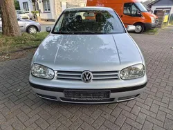 Silber Gebraucht 2003 VW Golf IV Edition Limousine | 2.100 € (Fairer Preis)