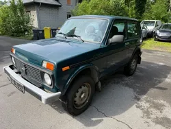 Grün Gebraucht 2011 Lada niva SUV | 3.599 € (Superpreis)