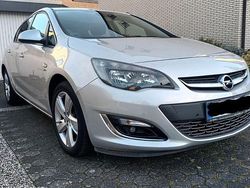 Grau Gebraucht 2013 Opel Astra Active Limousine | 6.700 € (Fairer Preis)