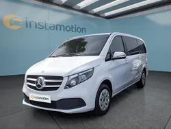Weiß Gebraucht 2022 Mercedes V220 Van / Kleinbus | 45.849 € (Fairer Preis)