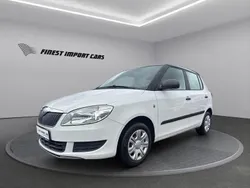 Weiß Gebraucht 2013 Skoda Fabia Active Limousine | 5.955 € (Etwas zu teuer)