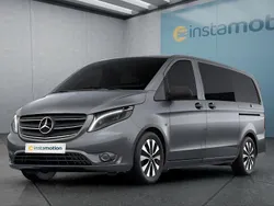 Grau Gebraucht 2023 Mercedes Vito Van / Kleinbus | 46.949 € (Etwas zu teuer)