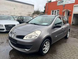 Grau Gebraucht 2009 Renault Clio II Authentique Limousine | 1.690 € (Fairer Preis)