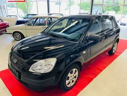 Schwarz Gebraucht 2009 Kia Rio Attract Limousine | 3.333 € (Etwas zu teuer)