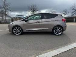 Beige Gebraucht 2018 Ford Fiesta Vignale Kleinwagen | 16.500 € (Fairer Preis)