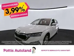 Weiss Gebraucht 2023 Skoda Octavia Style Kombi | 25.977 € (Guter Preis)