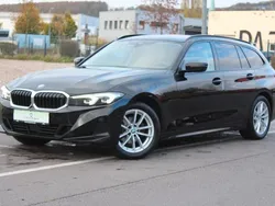 Schwarz 2 Gebraucht 2022 BMW 318 Sport Line Kombi | 23.490 € (Fairer Preis)