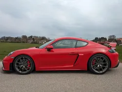 Rot Gebraucht 2023 Porsche Cayman GT4 Chrono Coupé | 119.718 € (Fairer Preis)