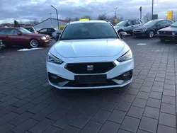Weiß Gebraucht 2021 Seat Leon FR Limousine | 19.550 € (Superpreis)