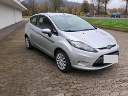 Grau Gebraucht 2010 Ford Fiesta Kleinwagen | 2.500 € (Fairer Preis)