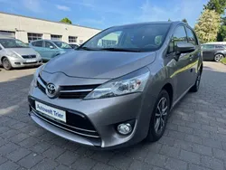 Silber Gebraucht 2014 Toyota Verso Comfort Van / Kleinbus | 7.990 € (Guter Preis)