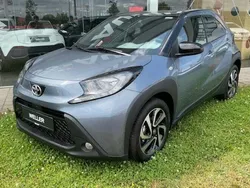Grau Neu 2025 Toyota Aygo Team Kleinwagen | 18.749 €