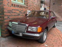 Rot Gebraucht 1985 Mercedes 500 SE Limousine | 19.000 €