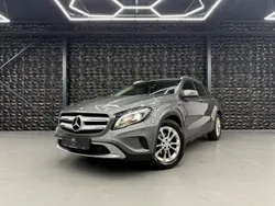 Grau Gebraucht 2015 Mercedes GLA200 Urban SUV | 16.280 € (Fairer Preis)