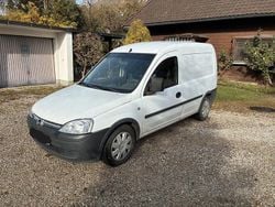 Weiß Gebraucht 2009 Opel Combo | 1.399 € (Guter Preis)