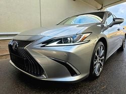 Gold Gebraucht 2018 Lexus ES300 Executive Line Limousine | 23.900 € (Teuer)