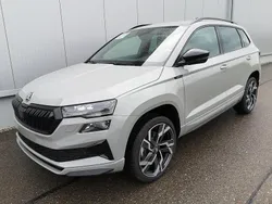 Stahlgrau Neu 2025 Skoda Karoq SportLine SUV | 42.575 € (Fairer Preis)