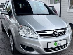 Silber Gebraucht 2009 Opel Zafira Van / Kleinbus | 4.990 € (Teuer)