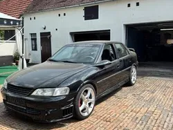 Schwarz Gebraucht 1998 Opel Vectra Limousine | 14.999 €