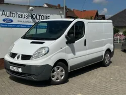 Weiss casablanca Gebraucht 2013 Renault Trafic Van | 7.999 € (Guter Preis)