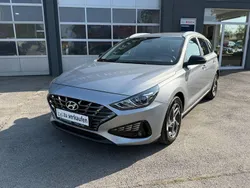 Silber Gebraucht 2022 Hyundai i30 Edition 30 Kombi | 17.600 € (Fairer Preis)