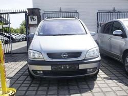 Silber Gebraucht 2002 Opel Zafira Elegance Van / Kleinbus | 1.100 € (Guter Preis)
