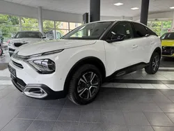 Weiß Gebraucht 2023 Citroën C4 Shine Limousine | 16.990 € (Fairer Preis)