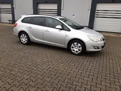 Silber Gebraucht 2012 Opel Astra Design Edition Kombi | 2.150 € (Fairer Preis)