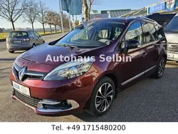 Rot Gebraucht 2014 Renault Scénic III Bose Edition Van / Kleinbus | 8.600 € (Etwas zu teuer)