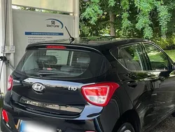 Schwarz Gebraucht 2015 Hyundai i10 Kleinwagen | 5.800 €